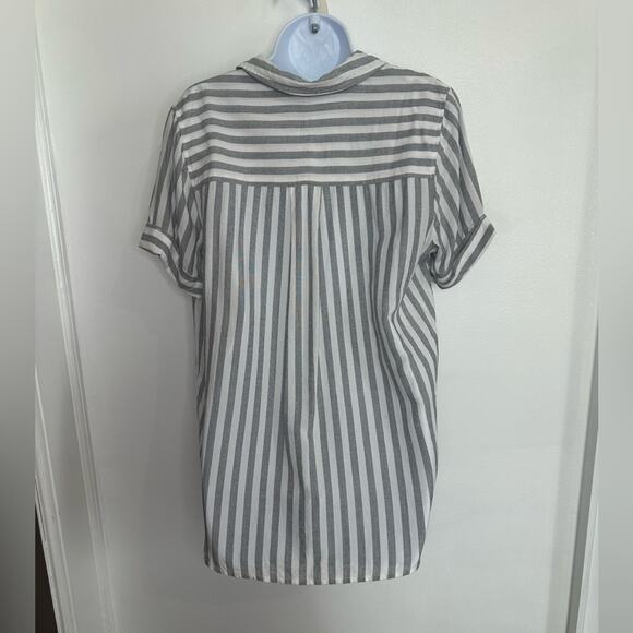 TOMMY HILFIGER 1/4 Open Blouse, Striped, Size Medium, High-Low, Collared - Picture 7 of 10